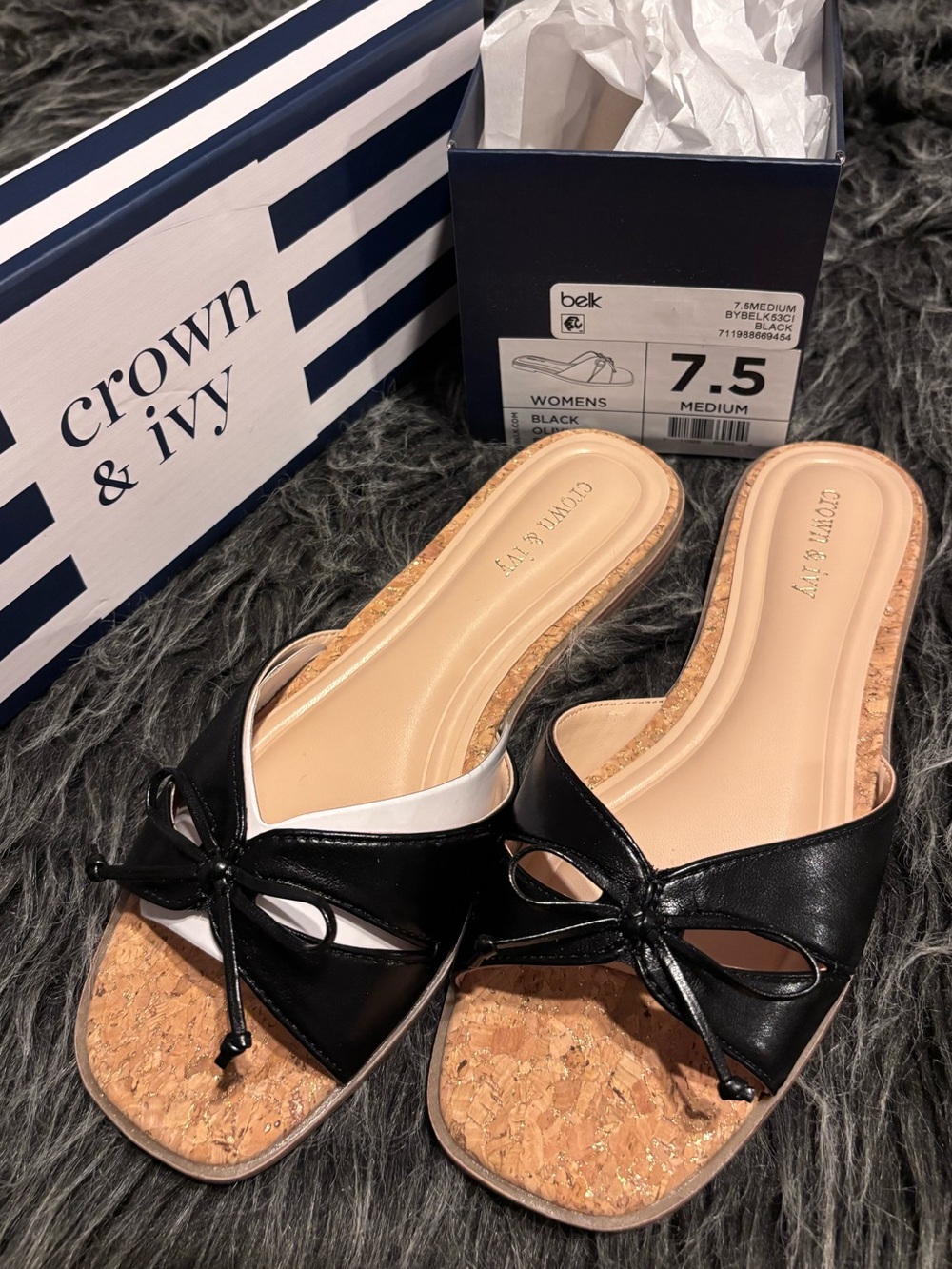 Crown & Ivy Black Slide Sandals - Women's 7.5